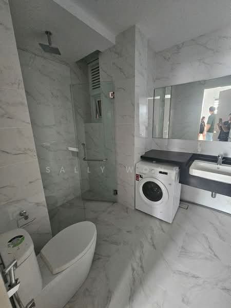 Service Residence for Sale at Met 1 Residences - Sally Wong - Bathroom - PropertyGuru.com.my