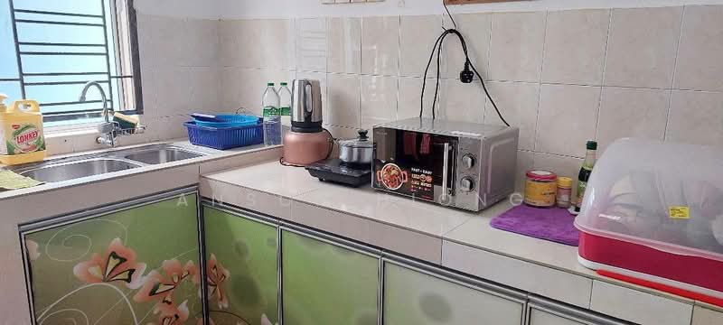 3-storey Terraced House for Sale in Taman Perling (Labis) - Anson Hiong - Kitchen - PropertyGuru.com.my