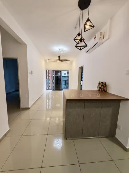 Sky Awani Residensi 3 untuk Untuk Disewa - RM 1,700 /bulan, Mac 2026 - Living Room - PropertyGuru.com.my