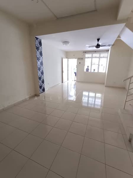 Alam Sanctuary @ Taman Alam Putra untuk Untuk Dijual - RM 600,000, Apr 2026 - Living Room - PropertyGuru.com.my
