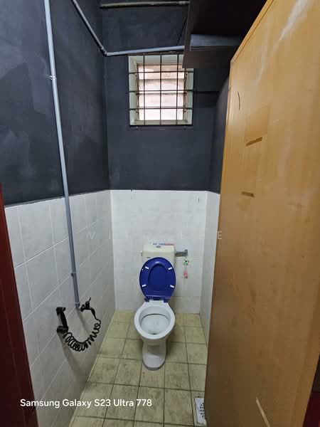 Shop for Rent in Taman Keris Emas (Sungai Udang) - Vito Lee - Bathroom - PropertyGuru.com.my