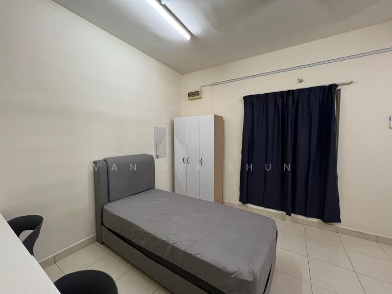 Condominium for Rent at Platinum Lake PV 13 - Wan Jia Shun - Bedroom - PropertyGuru.com.my