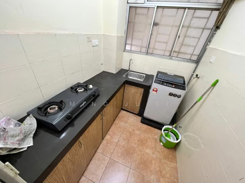 Condominium for Rent at Platinum Lake PV 13 - Ming Ju Li - Kitchen - PropertyGuru.com.my