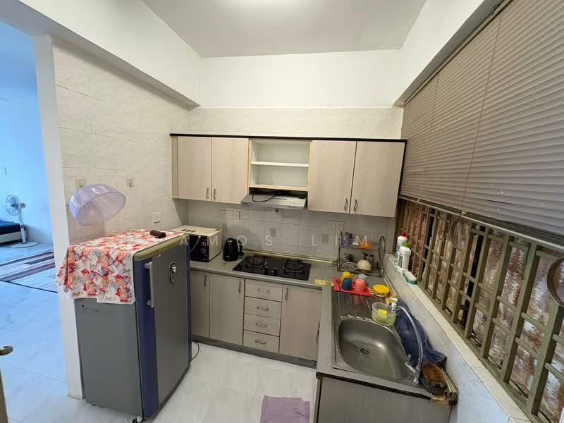 Condominium for Rent at Eden Seaview Condominium - Amos Lim - Kitchen - PropertyGuru.com.my
