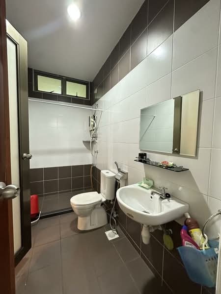 Cluster House for Sale in Taman Sutera Utama (Skudai) - Yuki Cheng - Bathroom - PropertyGuru.com.my
