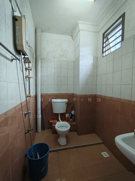 Apartment for Sale at Larkin Indah - Chew Ping - Bathroom - PropertyGuru.com.my