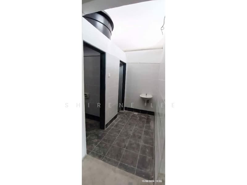 Terrace Factory for Rent in Ulu Tiram (Johor) - Shirene Lee - Bathroom - PropertyGuru.com.my