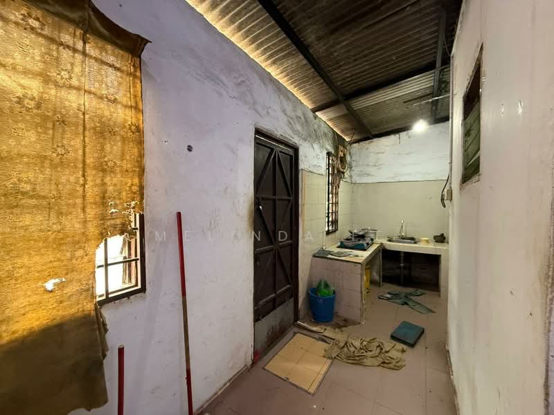 Pasir Gudang untuk Untuk Dijual - RM 398,000, Mac 2026 - Kitchen - PropertyGuru.com.my