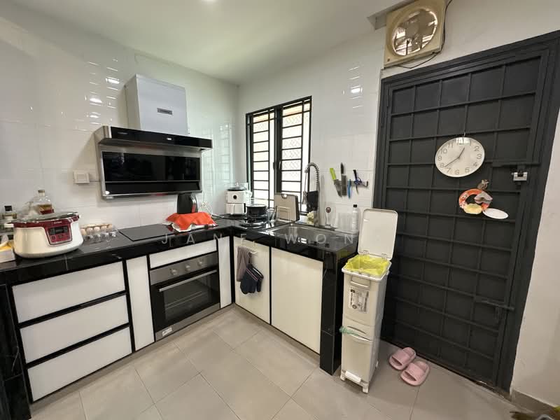 Puchong Utama 2 untuk Untuk Disewa - RM 2,800 /bulan, Mac 2026 - Kitchen - PropertyGuru.com.my