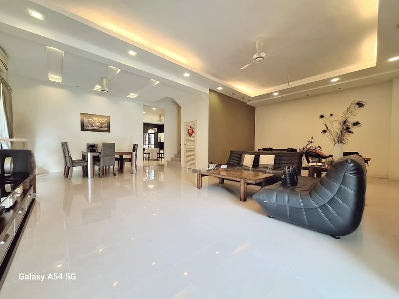 Semi-Detached House for Sale in Puchong (Selangor) - KENT HUI LAU - Living Room - PropertyGuru.com.my
