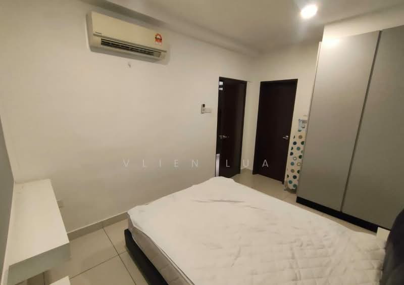 Service Residence for Sale at KSL Residence @ Daya - Vlien Lua - Bedroom - PropertyGuru.com.my