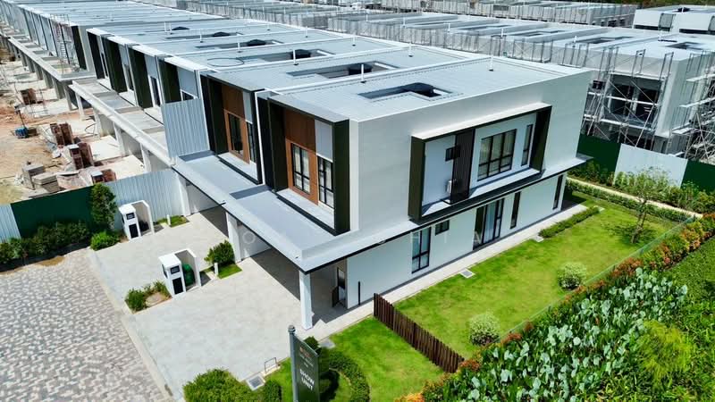 2-storey Terraced House for Sale in Leisure Farm (Gelang Patah) - Joan Chia - Exterior - PropertyGuru.com.my