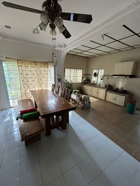 Bungalow for Sale in Serendah (Selangor) - Elvis Ho - Kitchen - PropertyGuru.com.my