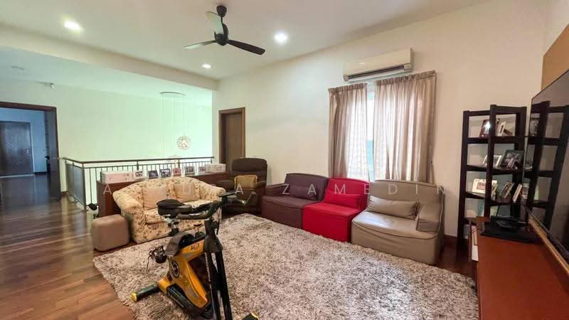 Bungalow House untuk Dijual di Kayangan Heights (Shah Alam) - Adzura Zamedin - Living Room - PropertyGuru.com.my