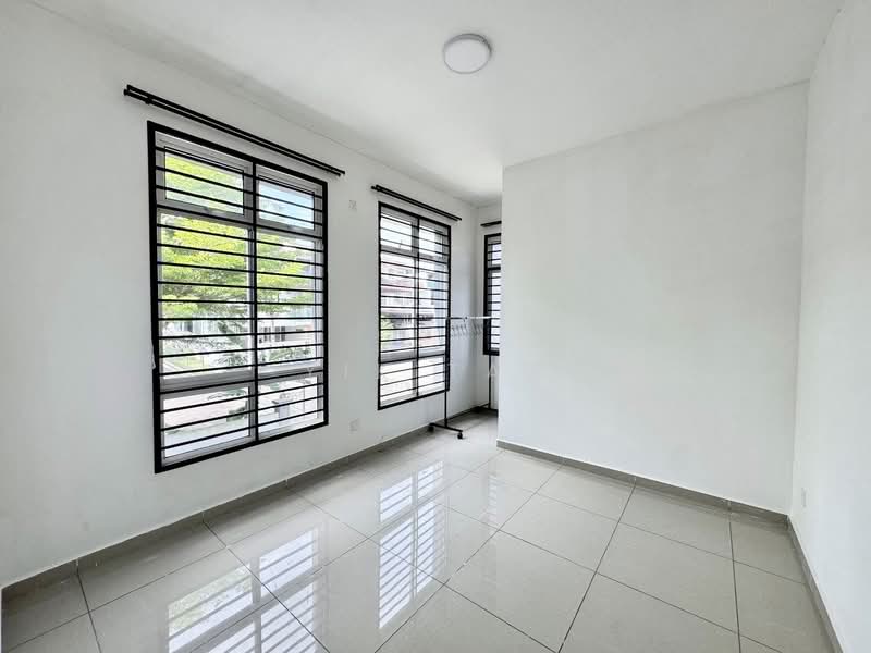 2-storey Terraced House for Sale in Taman Tiram Jaya (Ulu Tiram) - Yik Tat - PropertyGuru.com.my