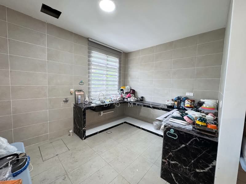 Taman Tiram Jaya, Puteri Wangsa, Ulu Tiram untuk Untuk Dijual - RM 1,080,000, Apr 2026 - Wet Kitchen - PropertyGuru.com.my
