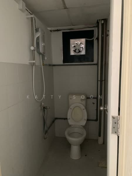 Office for Rent in Bandar Mahkota Cheras (Cheras) - Katty Soon - Bathroom - PropertyGuru.com.my