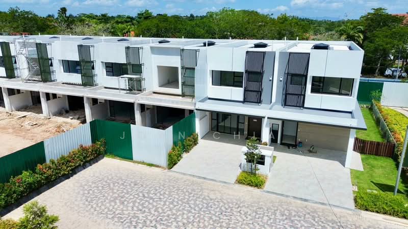 2-storey Terraced House for Sale in Leisure Farm (Gelang Patah) - Joan Chia - Exterior - PropertyGuru.com.my