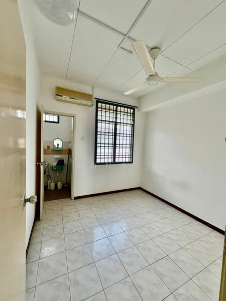 2-storey Terraced House for Sale in Bandar Seri Alam (Masai) - Ee Fong Toh - Interior - PropertyGuru.com.my
