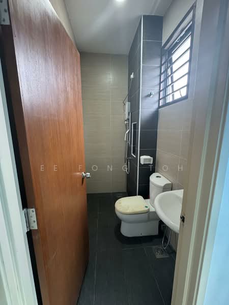 2-storey Terraced House for Sale in Taman Seri Austin (Tebrau) - Ee Fong Toh - Bathroom - PropertyGuru.com.my