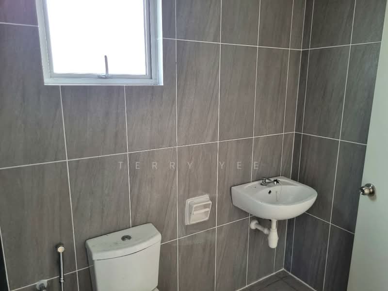 2-storey Terraced House for Rent in Semenyih (Selangor) - Terry Yee - Bathroom - PropertyGuru.com.my