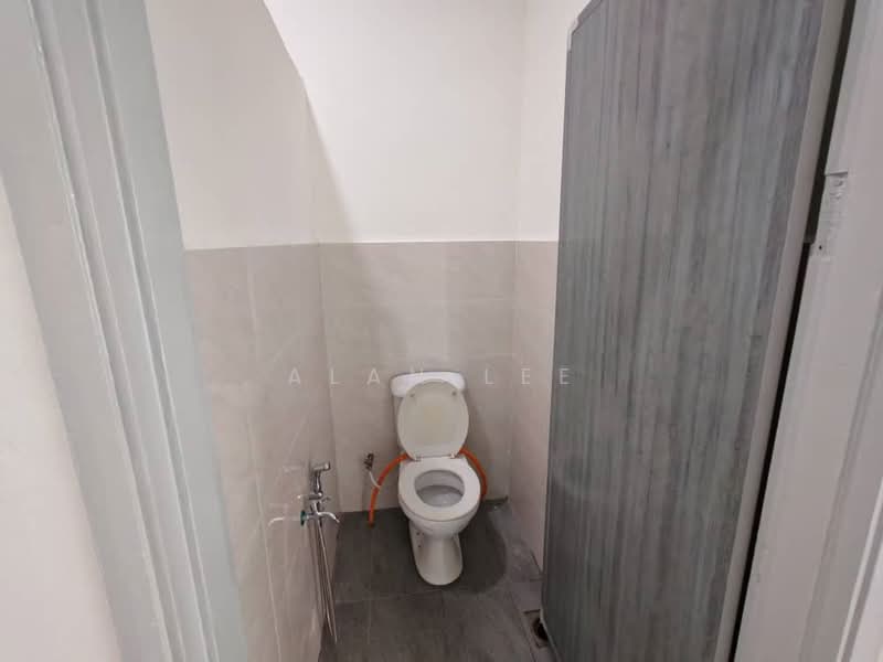 1-storey Terraced House for Sale in Skudai (Johor) - Alan Lee - Bathroom - PropertyGuru.com.my