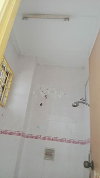 TAMAN PUCHONG UTAMA untuk Untuk Disewa - RM 1,500 /bulan, Mac 2026 - Bathroom - PropertyGuru.com.my