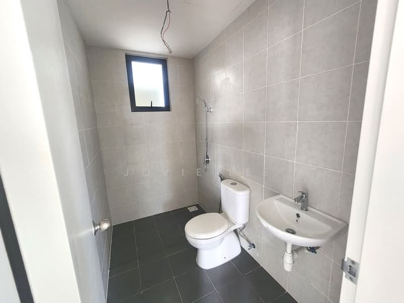 Service Residence for Sale at MKH Boulevard II - Jovie Lee - Bathroom - PropertyGuru.com.my
