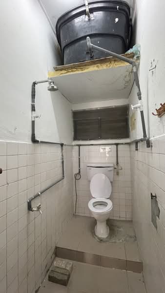 Taman Maznah untuk Untuk Dijual - RM 315,000, Mac 2026 - Bathroom - PropertyGuru.com.my