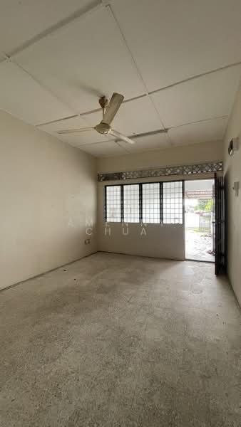 Taman Maznah untuk Untuk Dijual - RM 315,000, Mac 2026 - Living Room - PropertyGuru.com.my