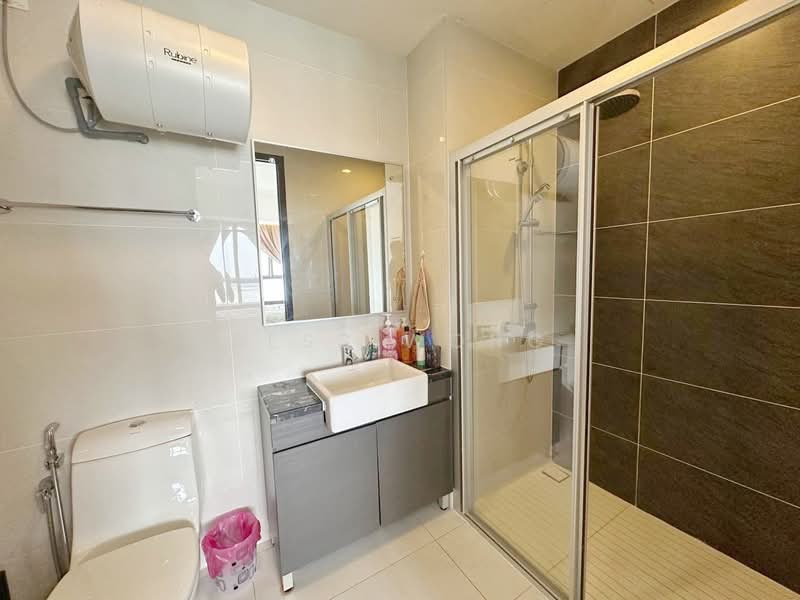 Condominium for Sale at Royal Strand @ Country Garden Danga Bay - Bess Wong - Bathroom - PropertyGuru.com.my