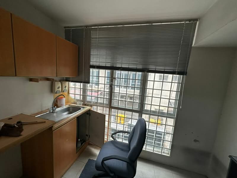 Office for Rent in Bandar Puteri Puchong (Puchong) - CW Kong - Kitchen - PropertyGuru.com.my