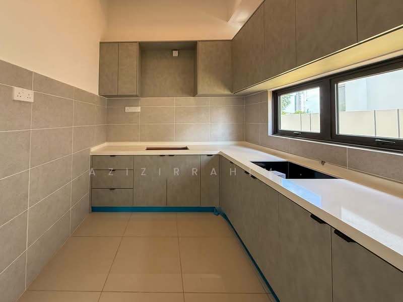 Sejati Lakeside 2 untuk Untuk Disewa - RM 4,600 /bulan, Mac 2026 - Kitchen - PropertyGuru.com.my
