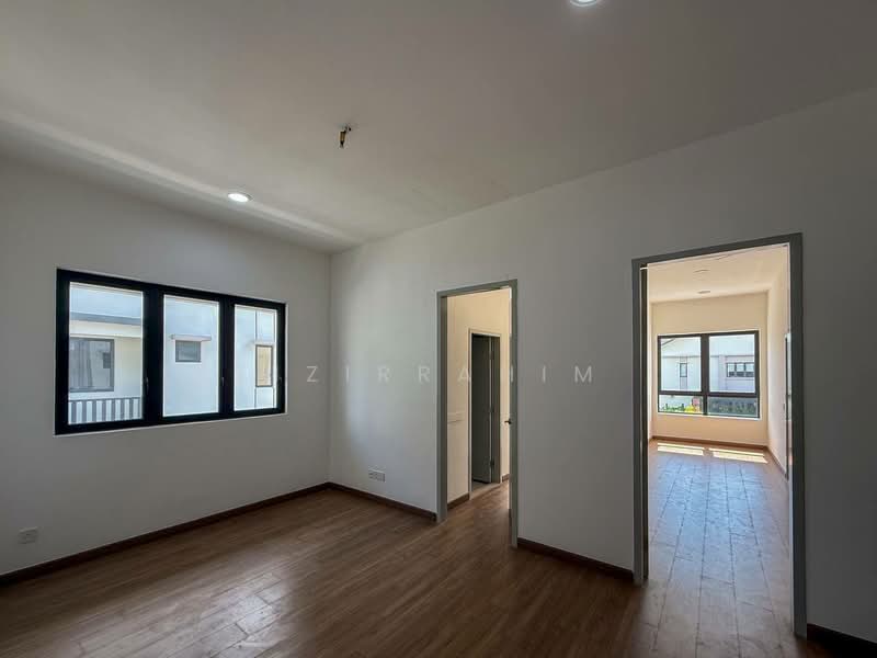 Sejati Lakeside 2 untuk Untuk Disewa - RM 4,600 /bulan, Mac 2026 - Interior - PropertyGuru.com.my