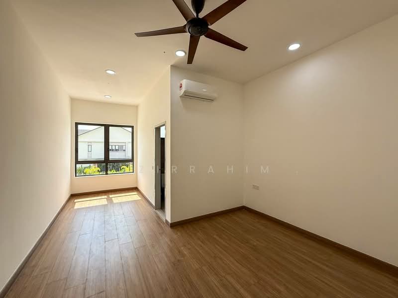 Sejati Lakeside 2 untuk Untuk Disewa - RM 4,600 /bulan, Mac 2026 - Interior - PropertyGuru.com.my