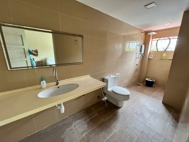 2-storey Terraced House for Sale in Bangsar (Kuala Lumpur) - Gerald Ng - Bathroom - PropertyGuru.com.my