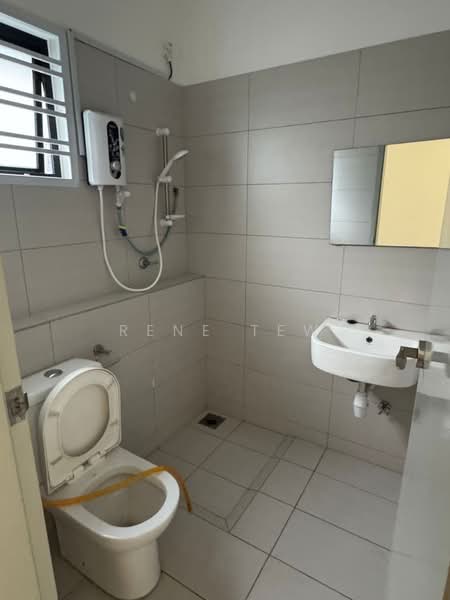 Ruby, Crest@Austin​ untuk Untuk Disewa - RM 2,500 /bulan, Mac 2026 - Bathroom - PropertyGuru.com.my