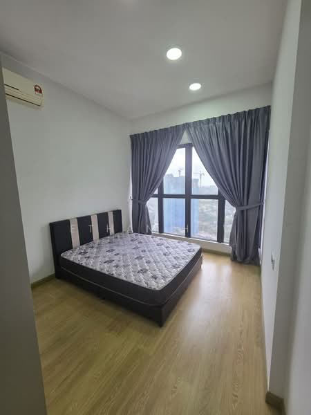 Royal Strand @ Country Garden Danga Bay untuk Untuk Disewa - RM 2,400 /bulan, Mac 2026 - Bedroom - PropertyGuru.com.my