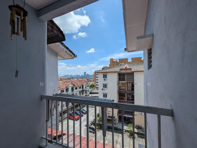Sri Ehsan untuk Untuk Dijual - RM 200,000, Mac 2026 - Balcony - PropertyGuru.com.my