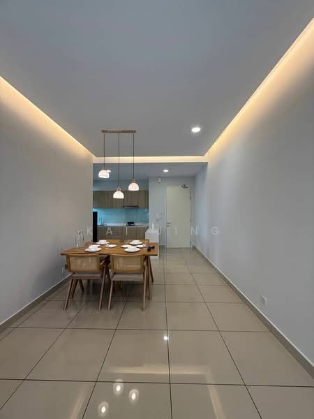 Meridin Bayvue Serviced Apartment untuk Untuk Disewa - RM 2,300 /bulan, Mac 2026 - Dining Room - PropertyGuru.com.my