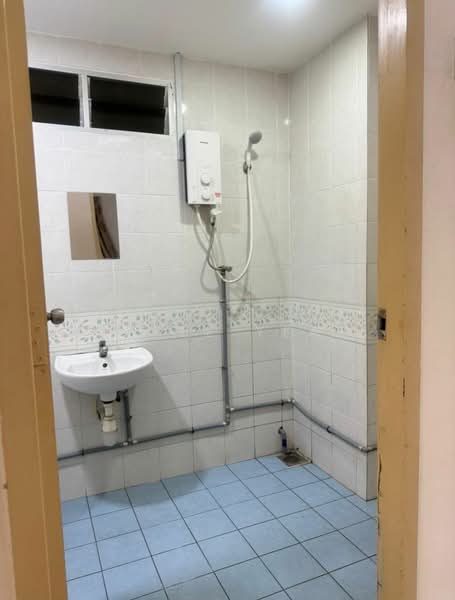 Condominium for Sale at Putra Place Condominium - Apple Yeap - Bathroom - PropertyGuru.com.my