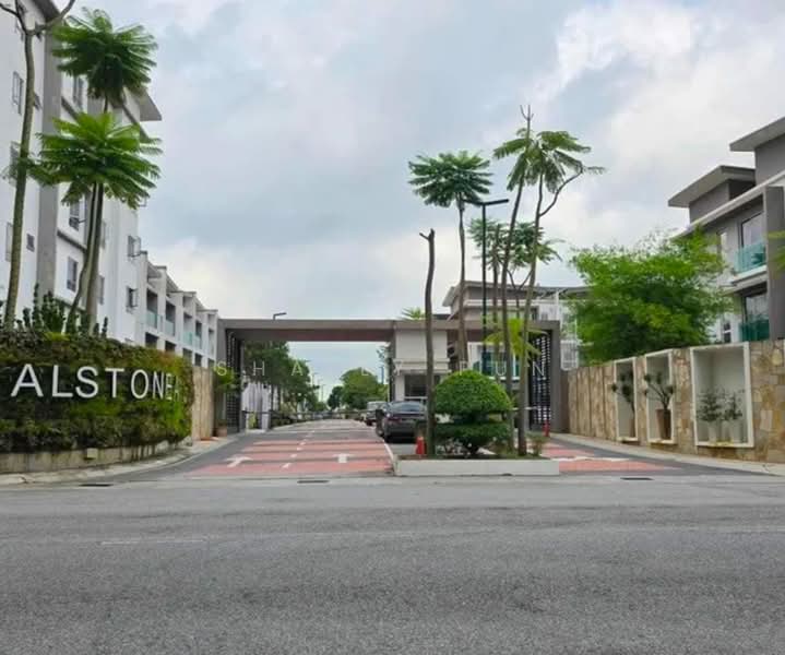3-storey Terraced House for Rent in Subang Jaya (Selangor) - Shally Pun - Exterior - PropertyGuru.com.my