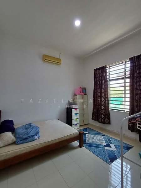 CORNER LOT Teres Setingkat Pinggiran Putra 2, Pak Mahat, Kuantan [TANAH TEPI LUAS] untuk Untuk Dijual - RM 370,000, Apr 2026 - Bedroom - PropertyGuru.com.my