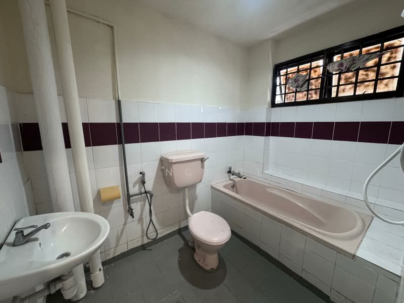 Apartment for Sale at Taman Lembah Maju 600 Apartment - Franca Teh - Bathroom - PropertyGuru.com.my