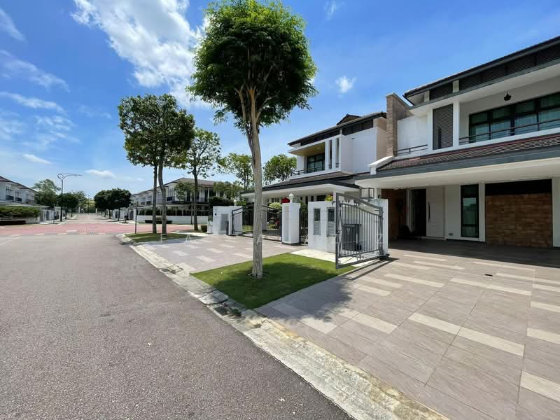 Semi-Detached House for Sale in Taman Eko Botanic (Gelang Patah) - Faiza Aziz - Exterior - PropertyGuru.com.my