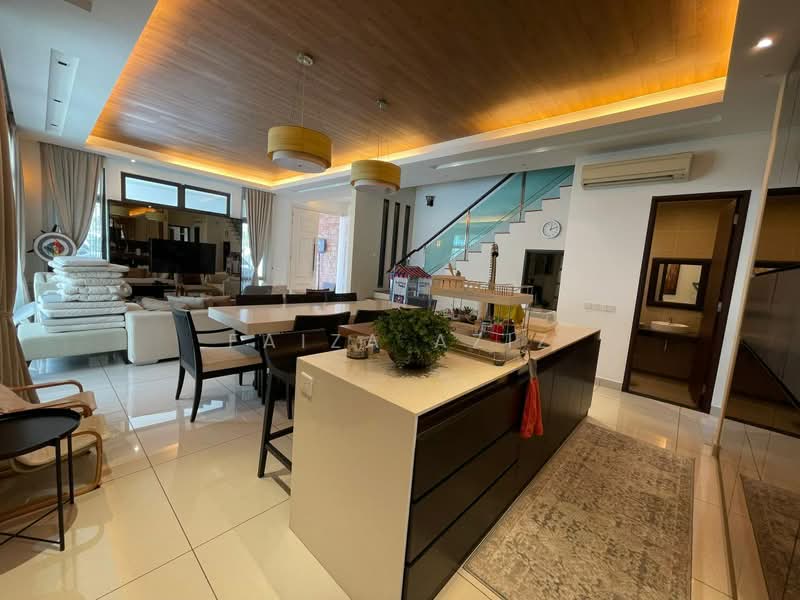 Semi-Detached House for Sale in Taman Eko Botanic (Gelang Patah) - Faiza Aziz - Living Room - PropertyGuru.com.my