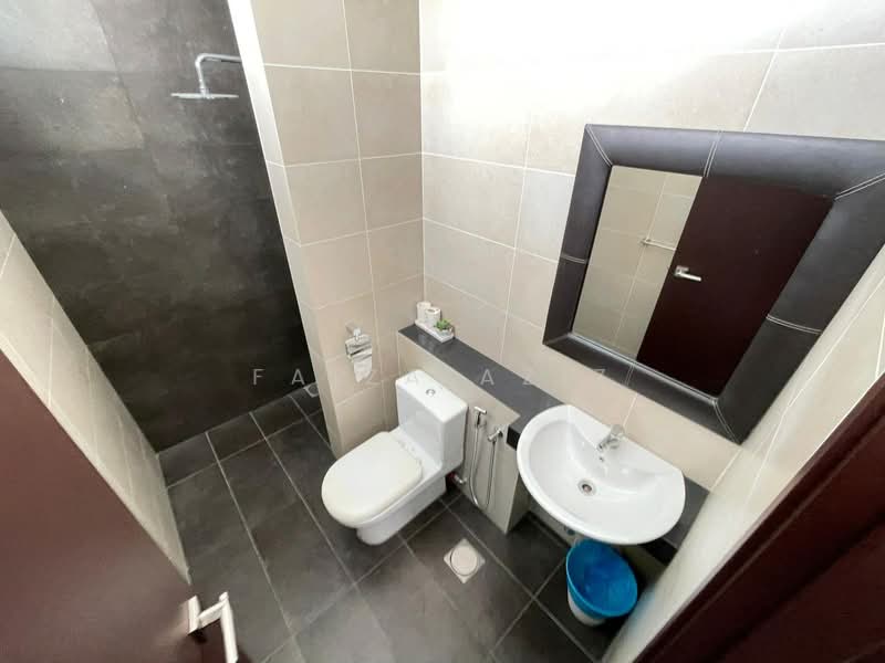 Semi-Detached House for Sale in Taman Eko Botanic (Gelang Patah) - Faiza Aziz - Bathroom - PropertyGuru.com.my