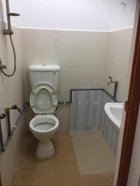 2-storey Terraced House for Sale in Ampang (Selangor) - Mike Lim - Bathroom - PropertyGuru.com.my