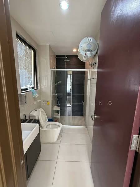 Condominium for Rent at Amberside @ Country Garden Danga Bay - Han Lu Yung - Bathroom - PropertyGuru.com.my