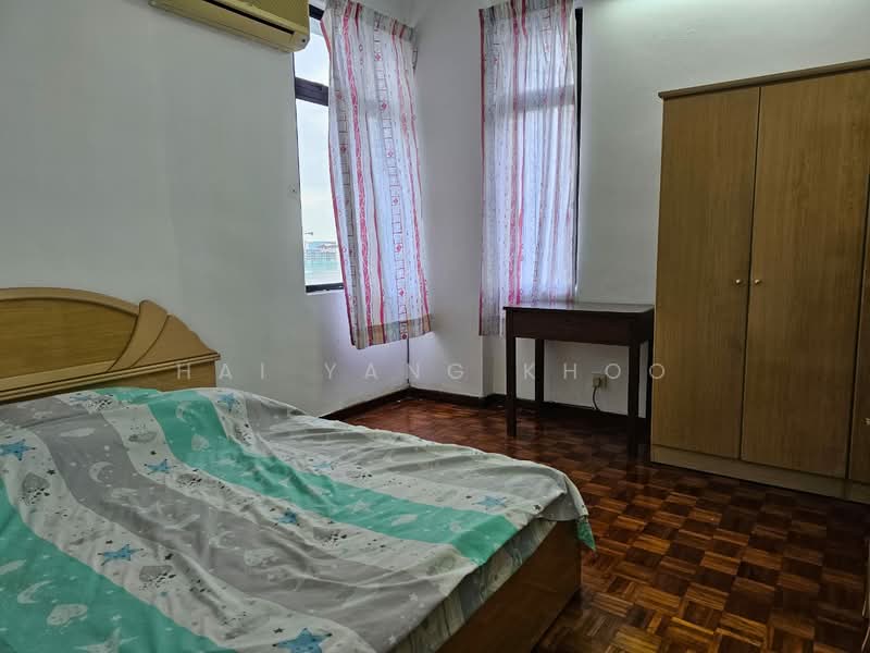Desa Universiti untuk Untuk Dijual - RM 550,000, Mac 2026 - Bedroom - PropertyGuru.com.my